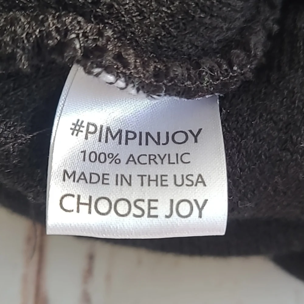 #pimpinjoy knit pom‎ hat black white